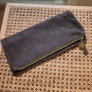 CLARE V leather clutch